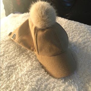 Suede Snap Back w/fur Pom Pom